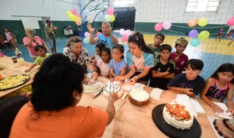 FESTEJOS DE CUMPLEAOS EN LA COLONIA